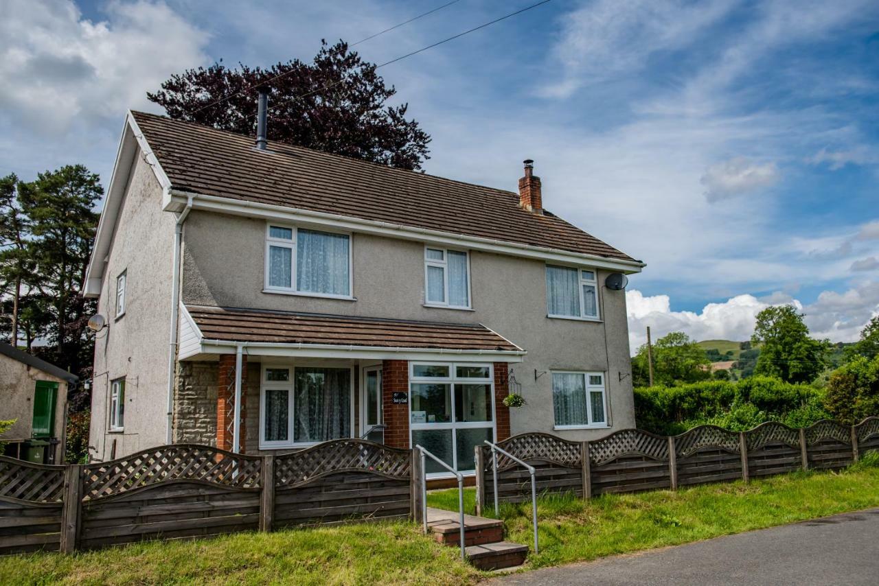 Swn Y Coed Bed & Breakfast Llanwrtyd Wells ภายนอก รูปภาพ